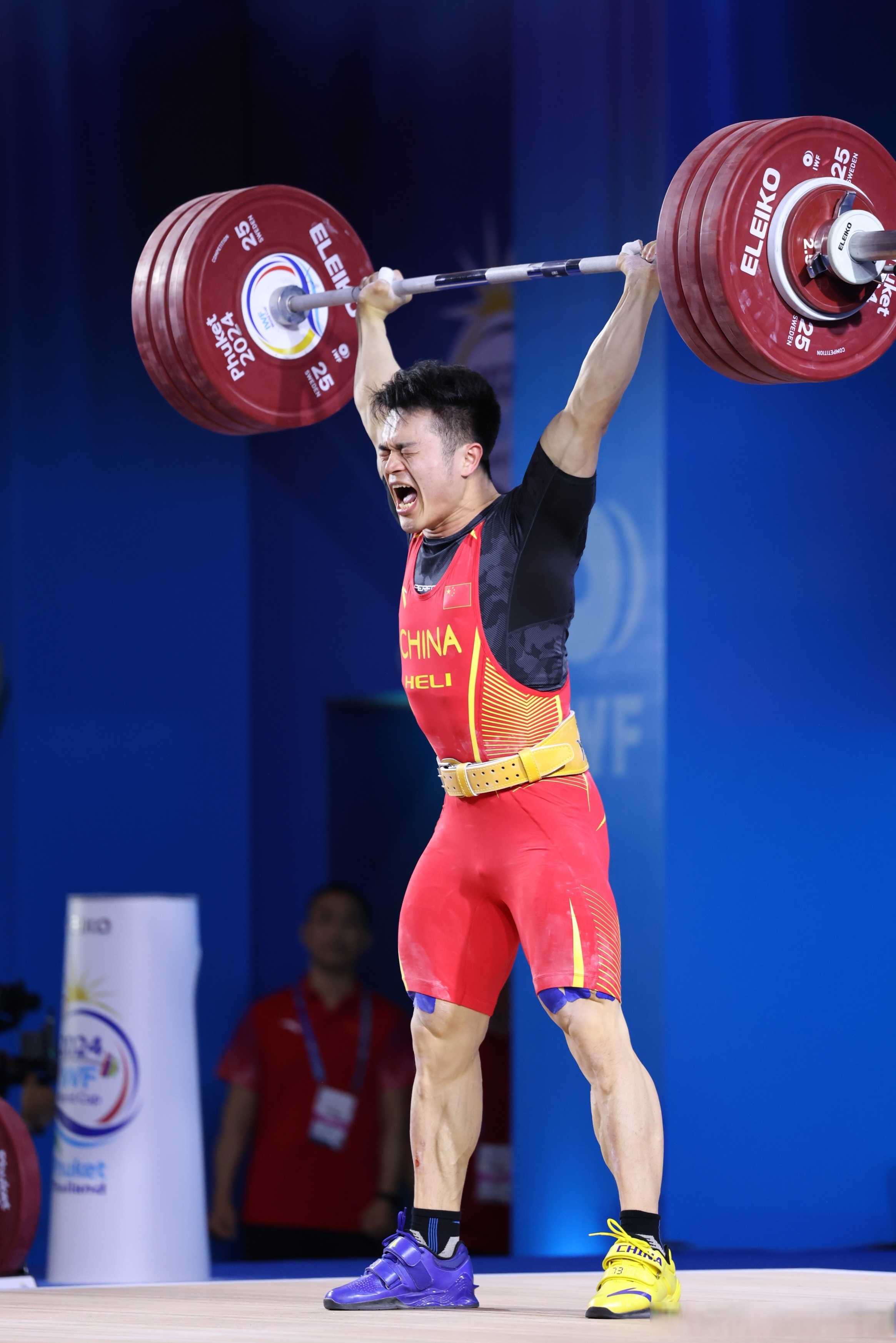 举重选手以超高水准夺冠,成就霸业的简单介绍 举重选手以超高水准夺冠,成就霸业的简单介绍