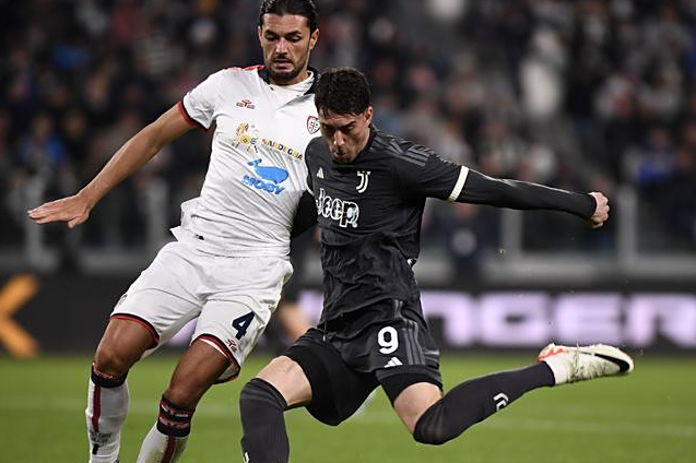 开云体育中国-关于卡利亚里球队备战中,全队士气昂扬的信息