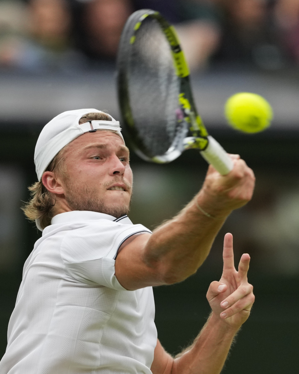 法网鏖战温网,梅德韦杰夫惊艳四座的简单介绍 法网鏖战温网,梅德韦杰夫惊艳四座的简单介绍